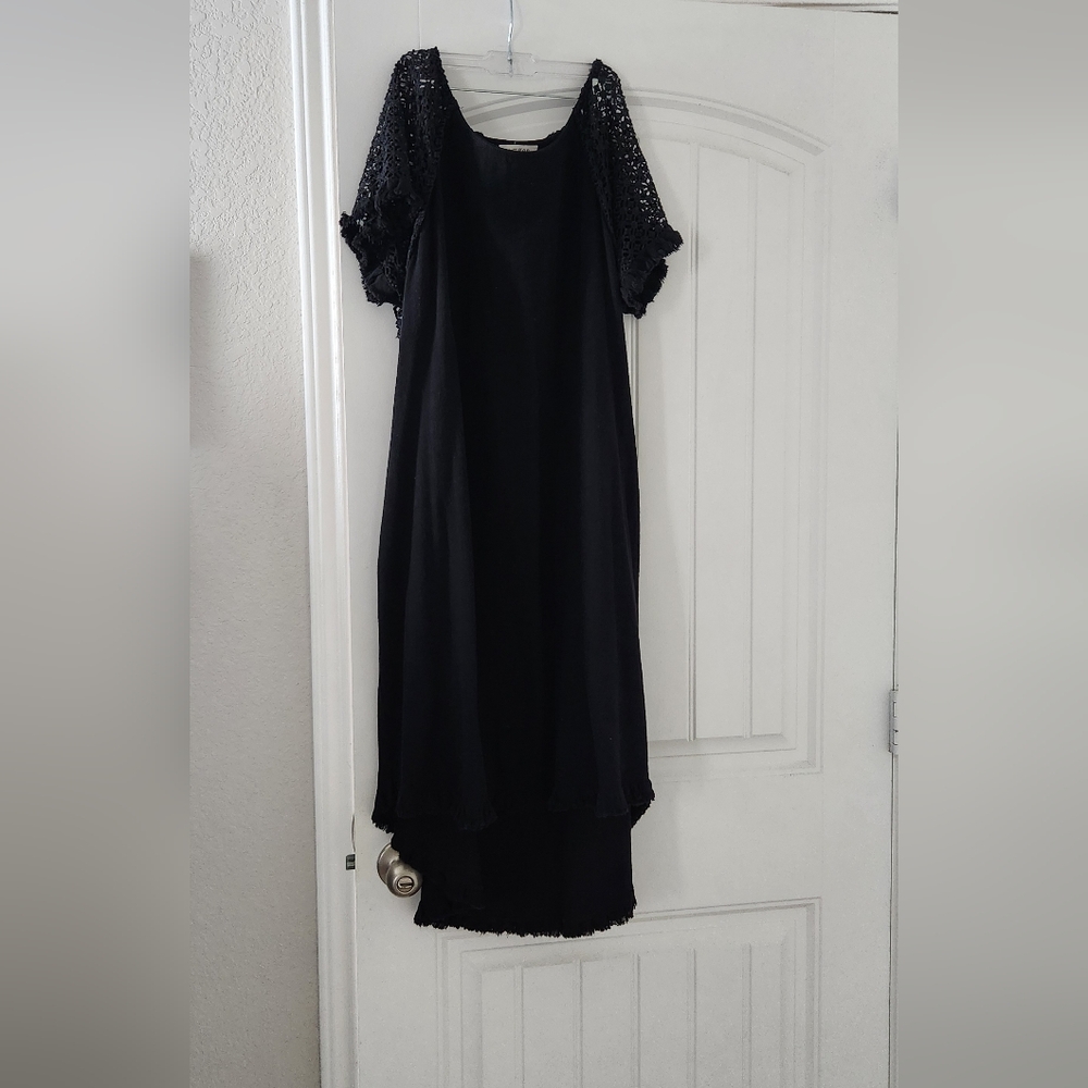 Umgee Classic Black Top